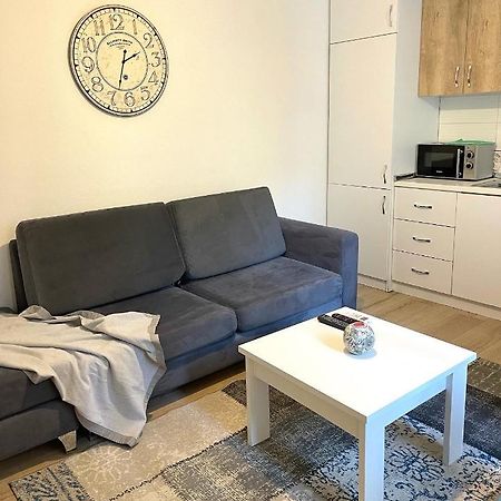 Apartment In The New Bazaar Of Tirana - Hana Blu エクステリア 写真