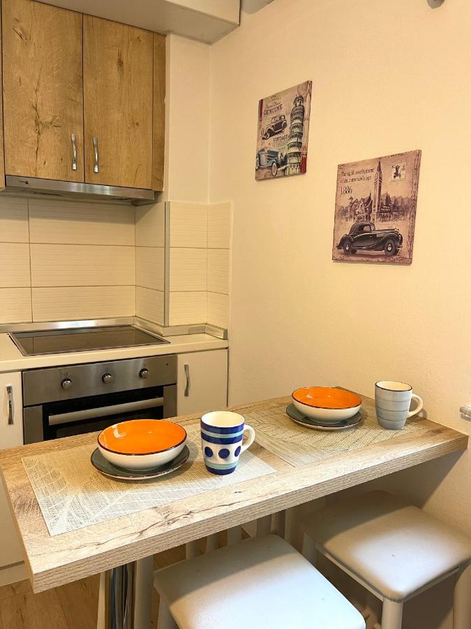 Apartment In The New Bazaar Of Tirana - Hana Blu エクステリア 写真